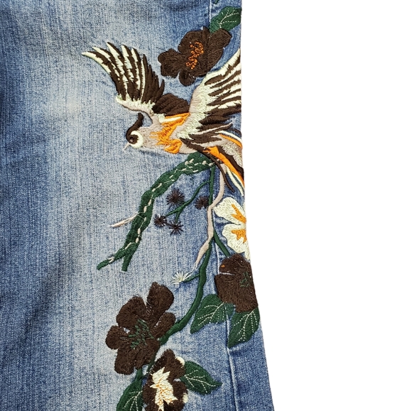Vanilla star mid rise wide leg embroidered distressed and Embellished jeans sz 7 - Picture 2 of 14